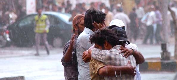 ahmadiyya_mosque_attack_mascare2