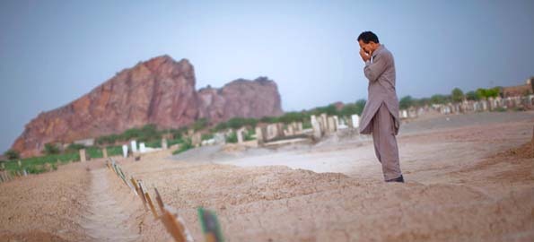 ahmadiyya_mosque_attack_mascare4